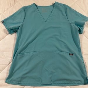 Figs top baby blue color